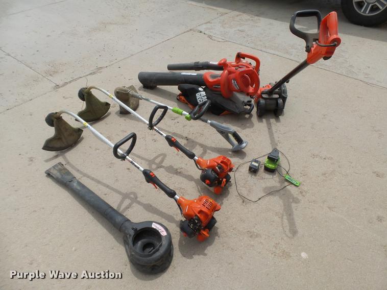 image for item DE9020 Lawn and garden equipment