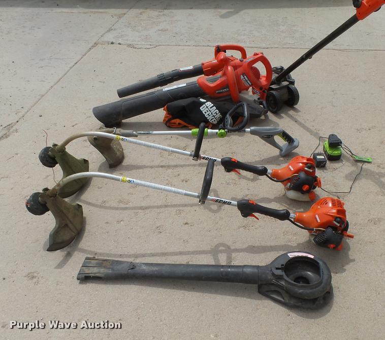 image for item DE9020 Lawn and garden equipment