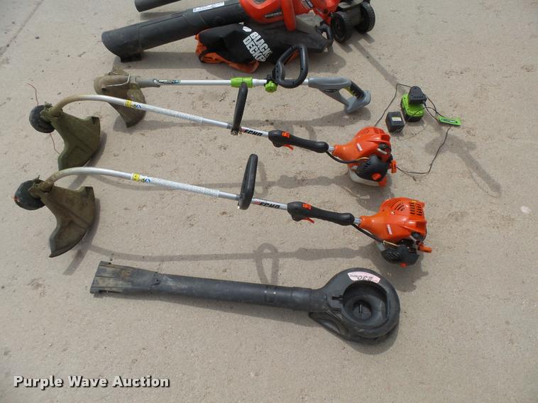 image for item DE9020 Lawn and garden equipment