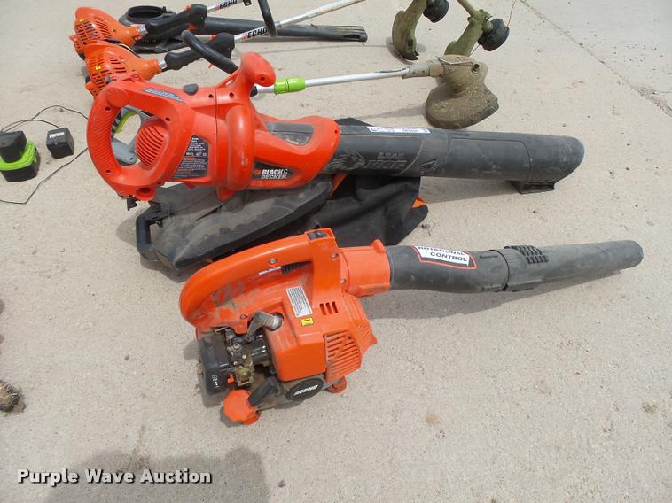 image for item DE9020 Lawn and garden equipment