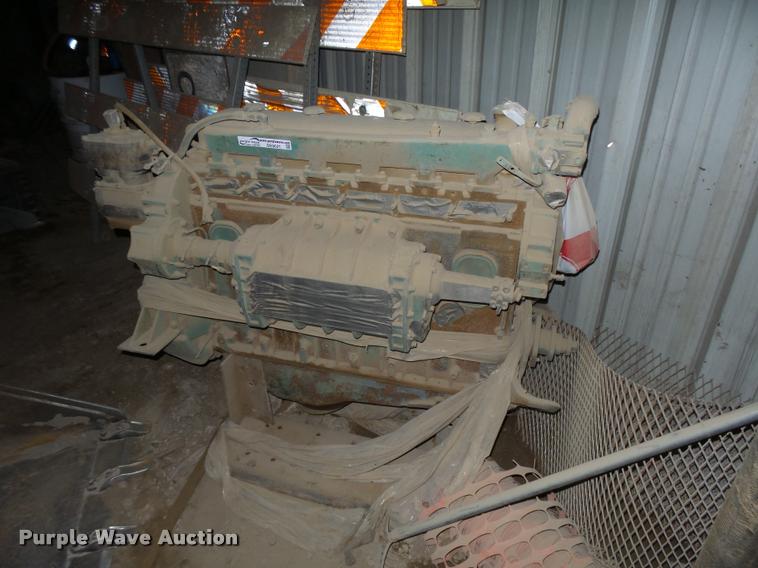 image for item DE9021 Detroit Diesel 6-71 six cylinder diesel engine