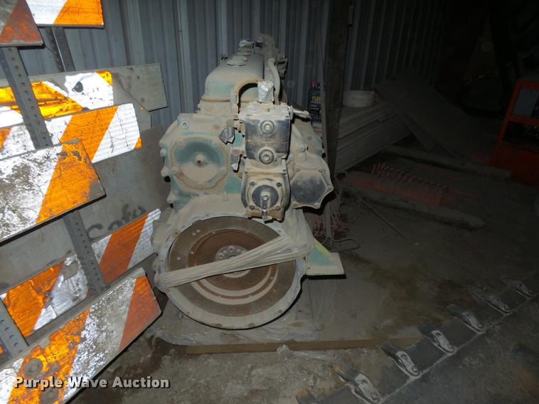 image for item DE9021 Detroit Diesel 6-71 six cylinder diesel engine