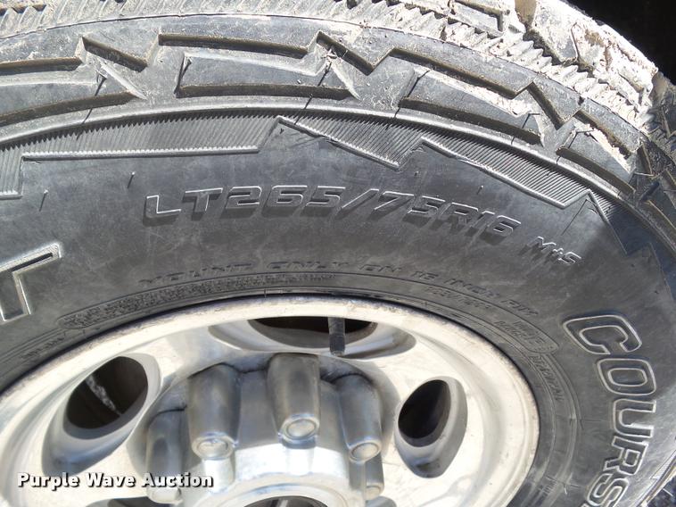 image for item DH9331 2000 Ford F250 Super Duty Crew Cab pickup truck