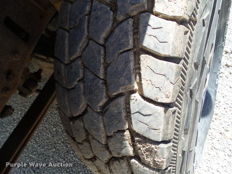 image for item DH9331 2000 Ford F250 Super Duty Crew Cab pickup truck