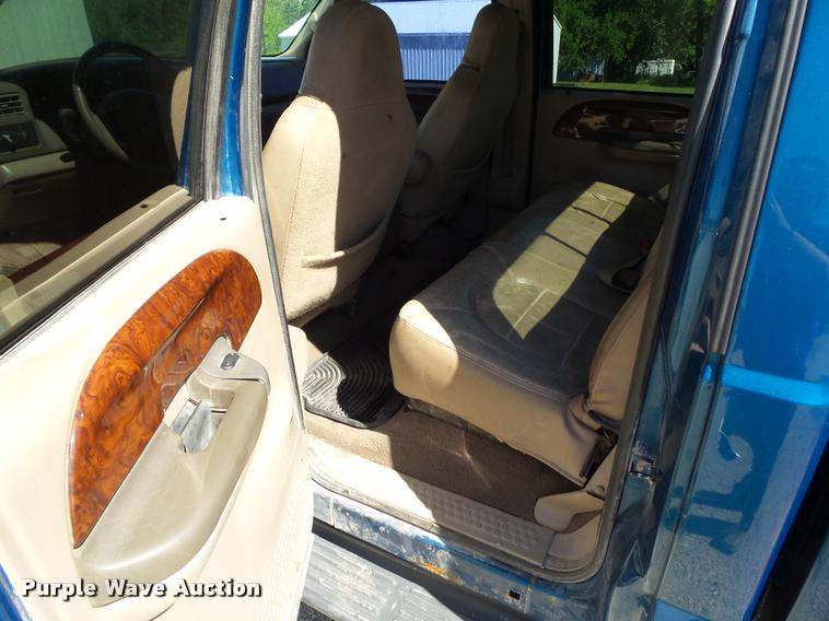 image for item DH9331 2000 Ford F250 Super Duty Crew Cab pickup truck