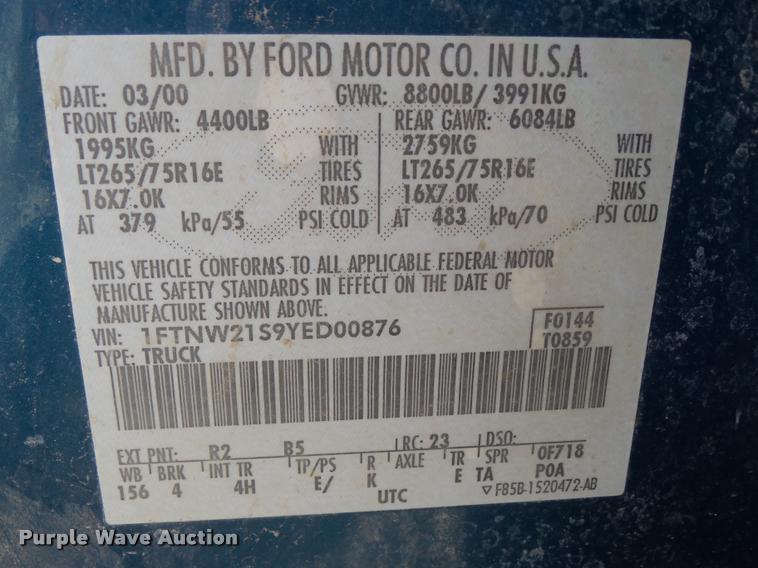 image for item DH9331 2000 Ford F250 Super Duty Crew Cab pickup truck