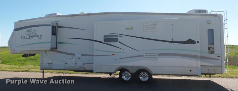 image for item DH9657 2005 Jayco Designer camper