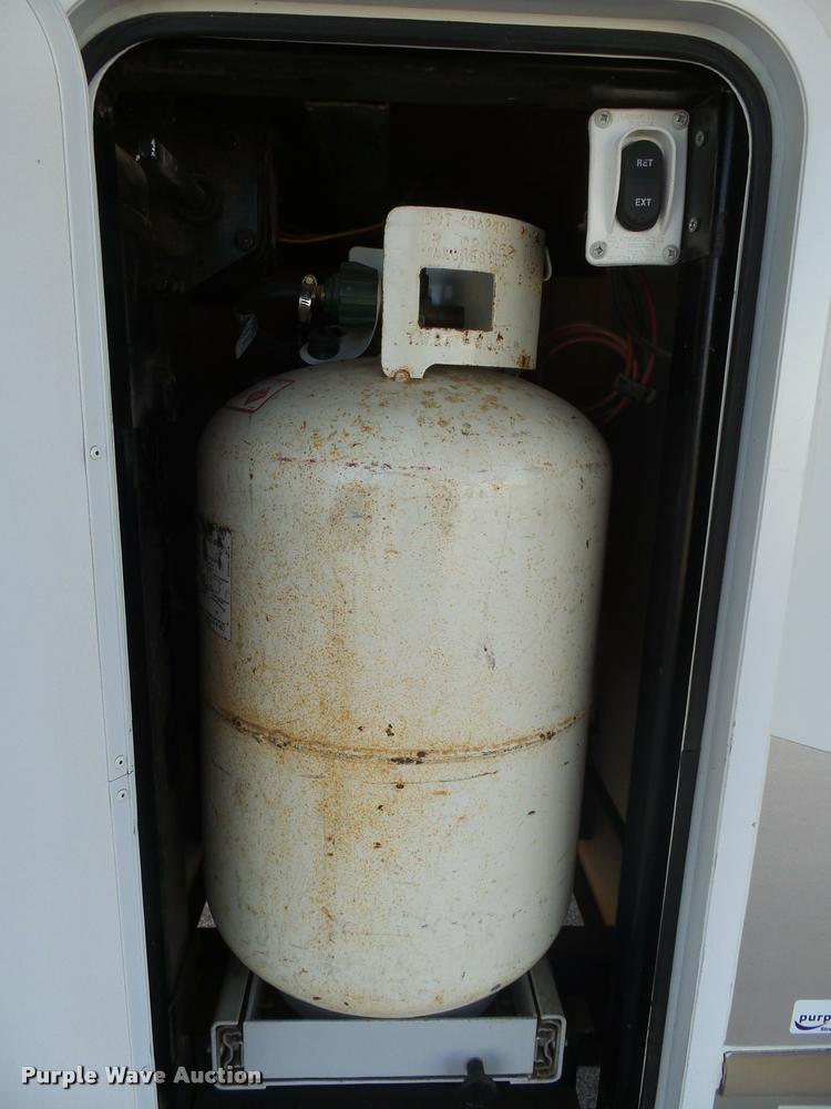 image for item DH9657 2005 Jayco Designer camper