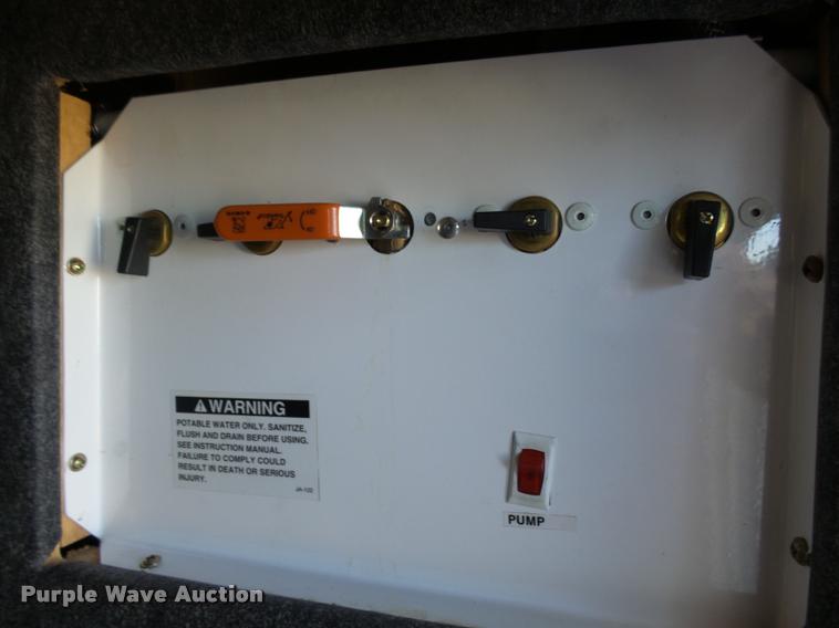 image for item DH9657 2005 Jayco Designer camper