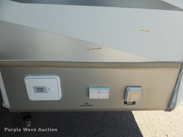 image for item DH9657 2005 Jayco Designer camper