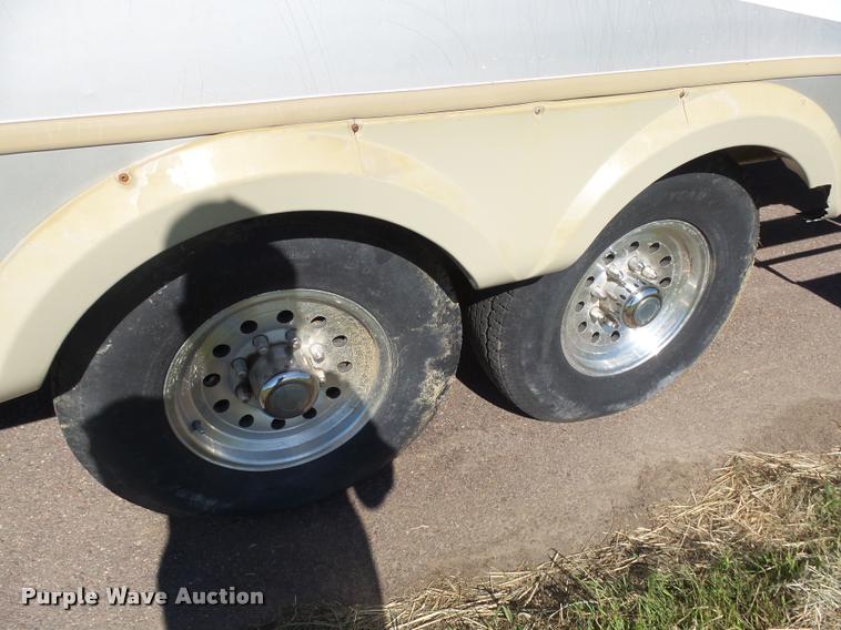 image for item DH9657 2005 Jayco Designer camper