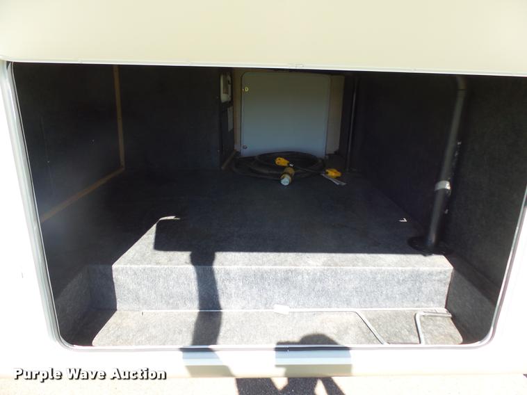 image for item DH9657 2005 Jayco Designer camper