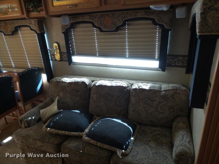 image for item DH9657 2005 Jayco Designer camper