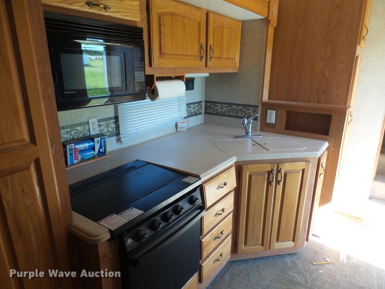 image for item DH9657 2005 Jayco Designer camper