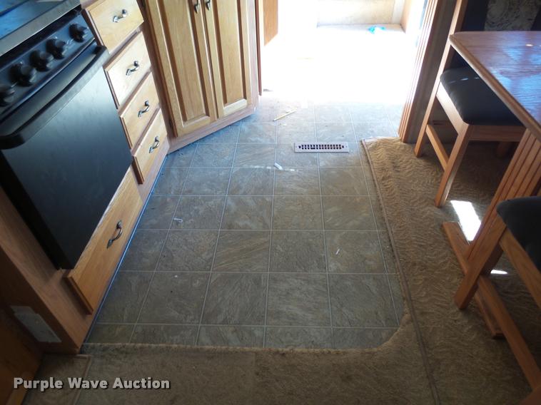 image for item DH9657 2005 Jayco Designer camper