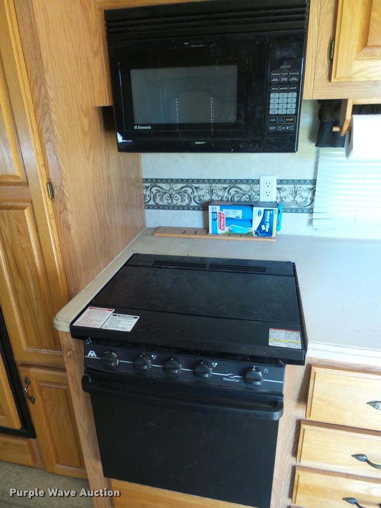 image for item DH9657 2005 Jayco Designer camper