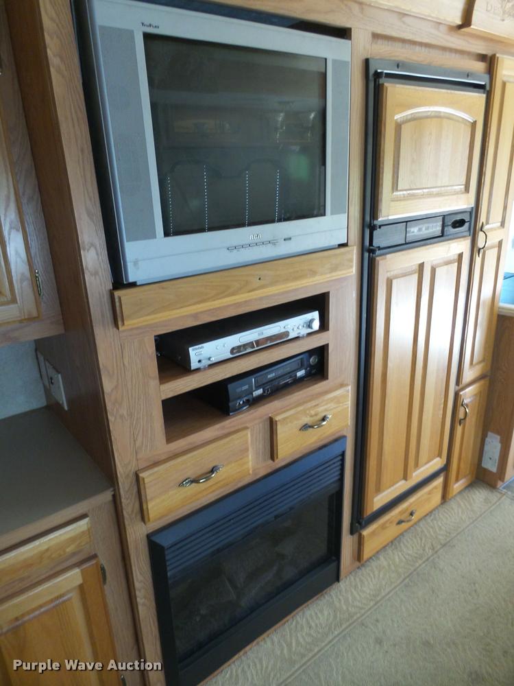 image for item DH9657 2005 Jayco Designer camper