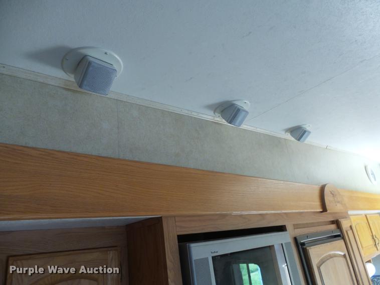 image for item DH9657 2005 Jayco Designer camper