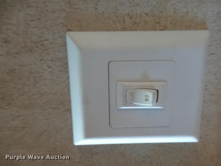 image for item DH9657 2005 Jayco Designer camper