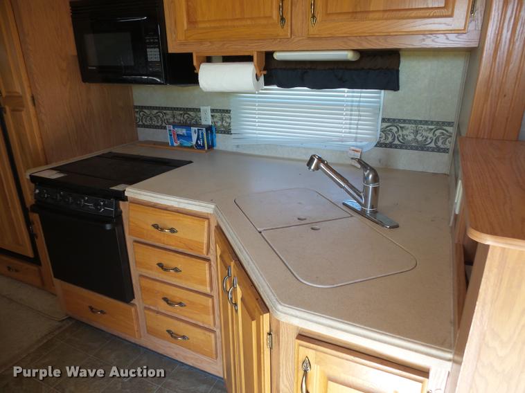 image for item DH9657 2005 Jayco Designer camper