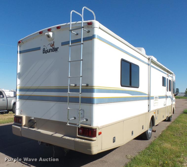 image for item DH9659 1999 Ford Fleetwood Bounder RV