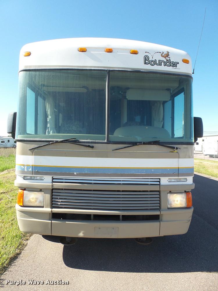 image for item DH9659 1999 Ford Fleetwood Bounder RV