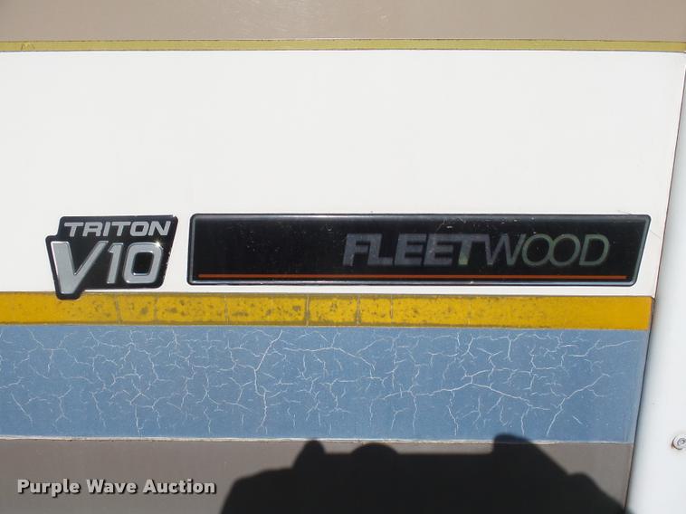 image for item DH9659 1999 Ford Fleetwood Bounder RV