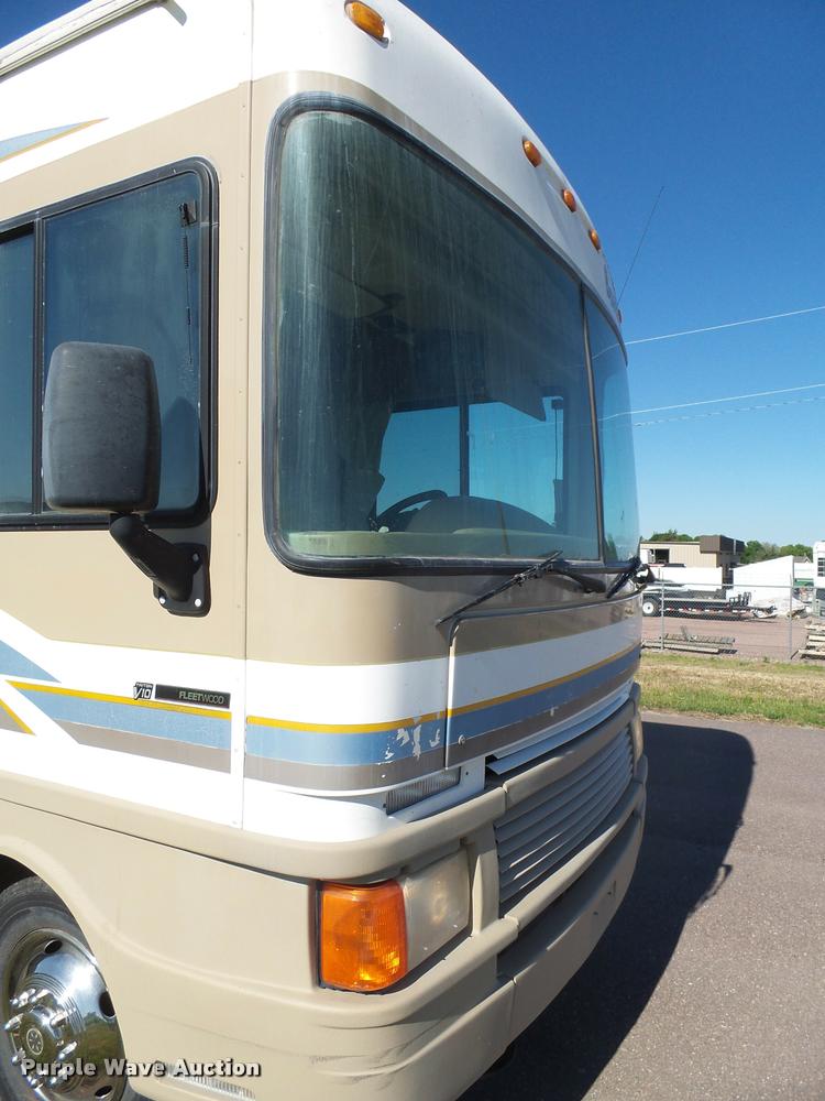 image for item DH9659 1999 Ford Fleetwood Bounder RV