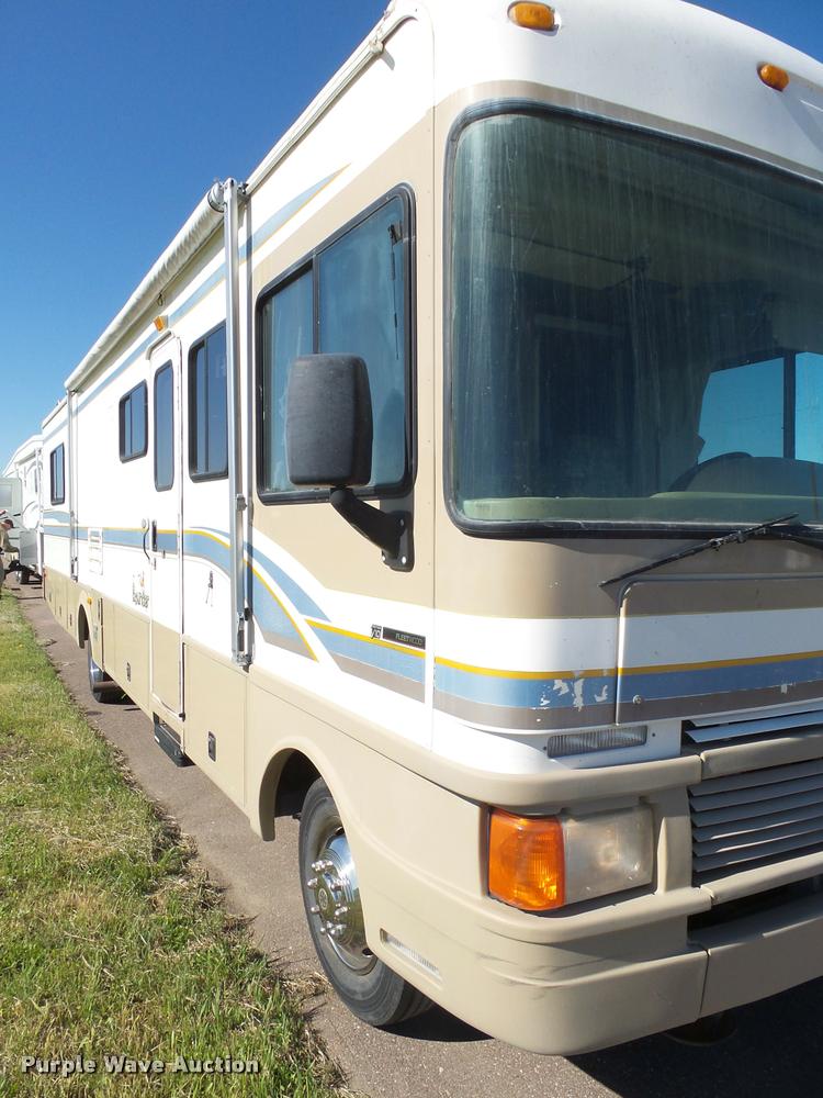 image for item DH9659 1999 Ford Fleetwood Bounder RV