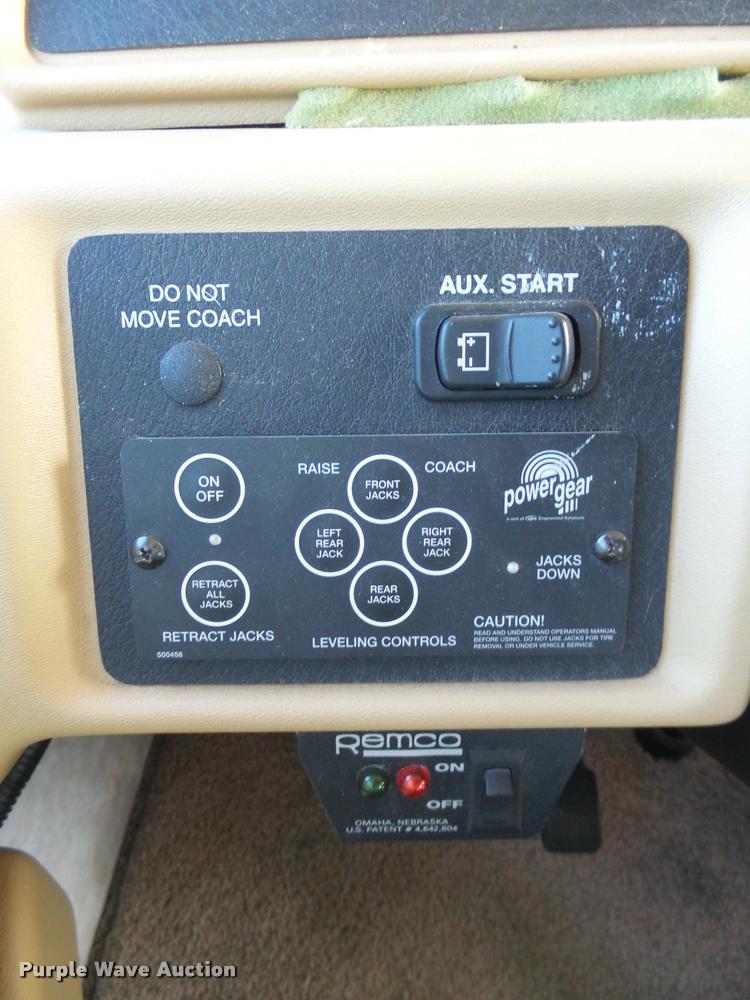 image for item DH9659 1999 Ford Fleetwood Bounder RV