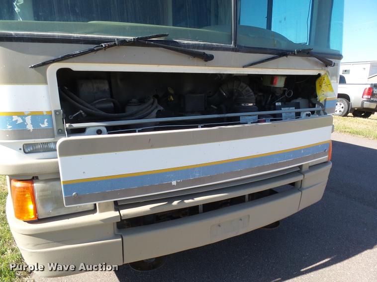 image for item DH9659 1999 Ford Fleetwood Bounder RV