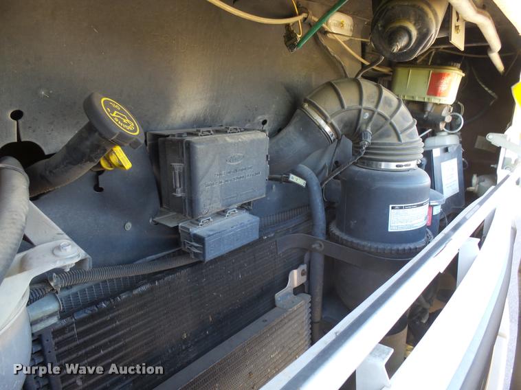 image for item DH9659 1999 Ford Fleetwood Bounder RV