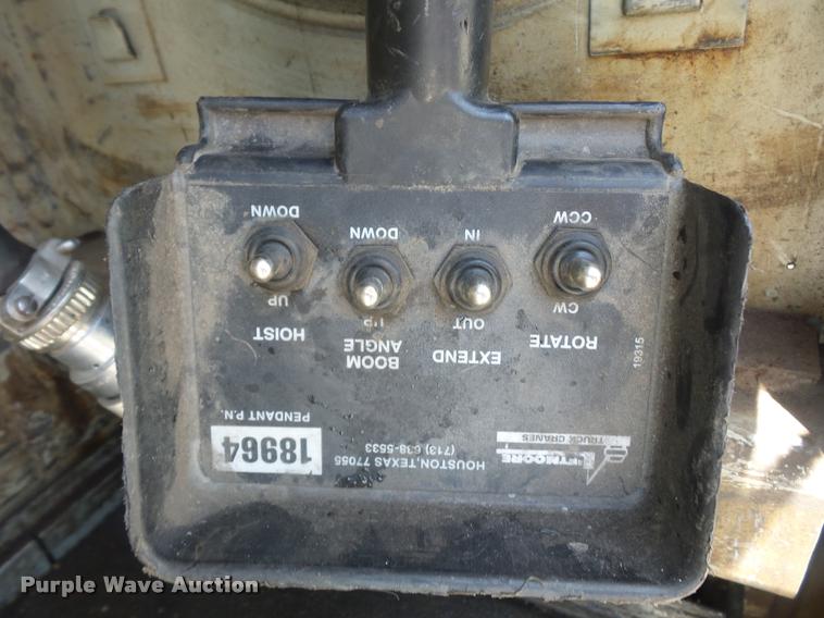 image for item DJ9543 2006 Ford F450 Super Duty service truck with crane