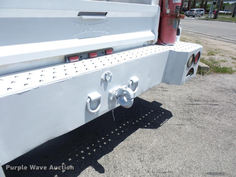 image for item DJ9543 2006 Ford F450 Super Duty service truck with crane