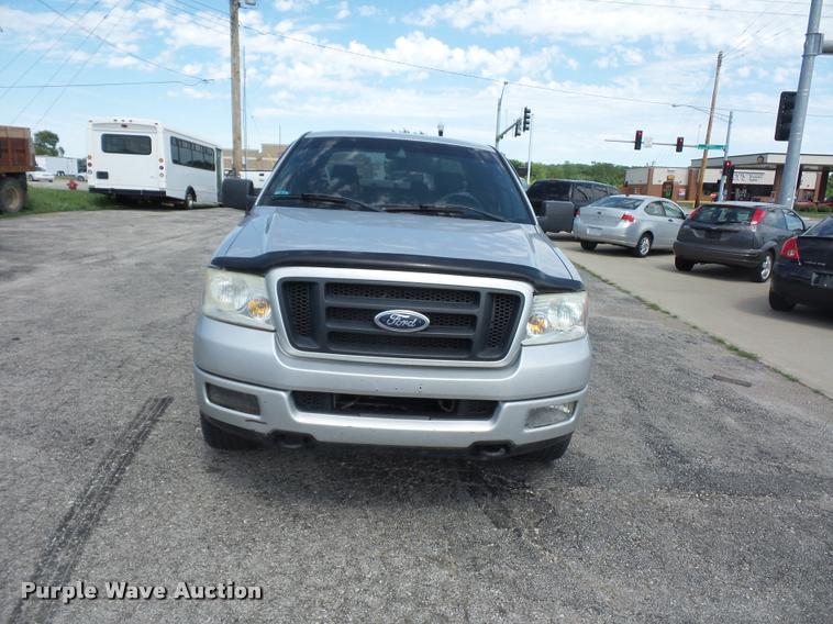 image for item DJ9582 2005 Ford F150 SuperCab pickup truck