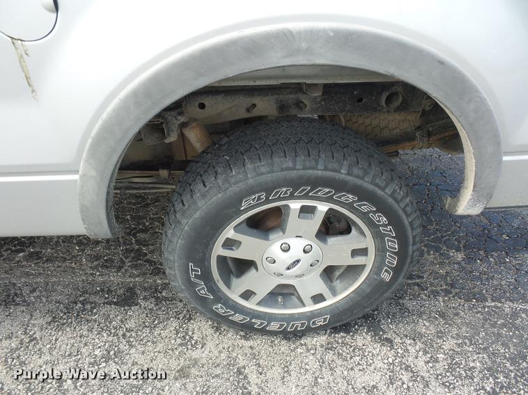 image for item DJ9582 2005 Ford F150 SuperCab pickup truck