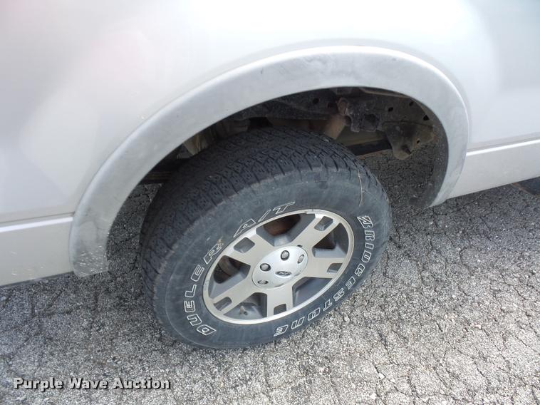 image for item DJ9582 2005 Ford F150 SuperCab pickup truck