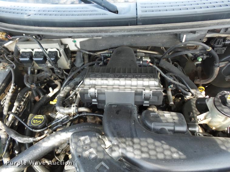 image for item DJ9582 2005 Ford F150 SuperCab pickup truck