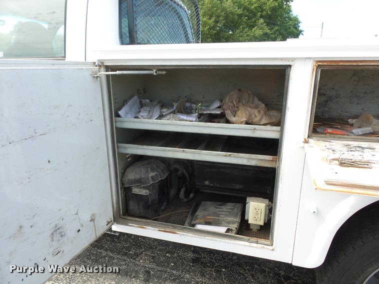 image for item DJ9583 2007 Ford F550 Super Duty Crew Cab service truck