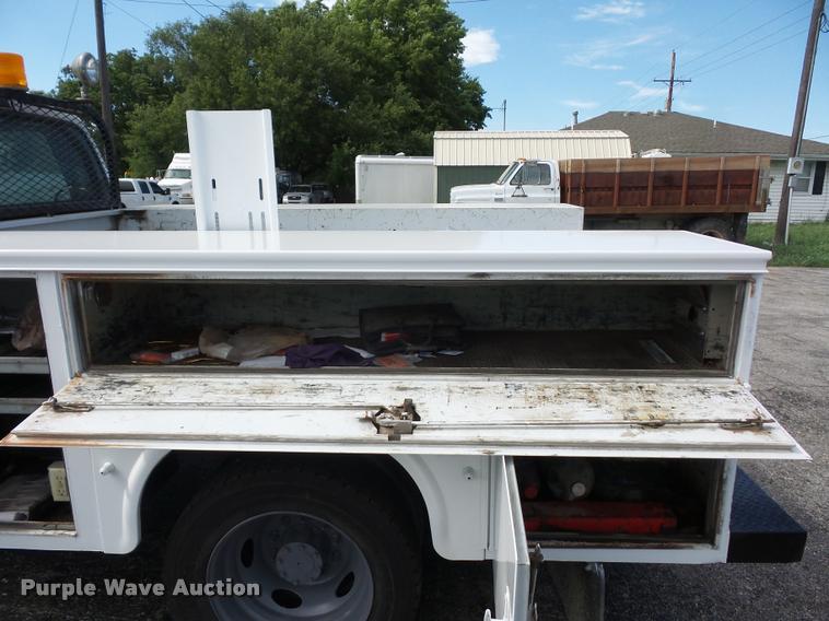 image for item DJ9583 2007 Ford F550 Super Duty Crew Cab service truck