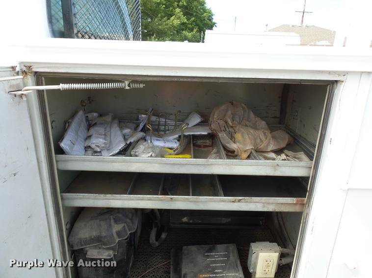 image for item DJ9583 2007 Ford F550 Super Duty Crew Cab service truck