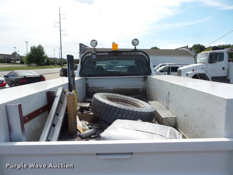 image for item DJ9583 2007 Ford F550 Super Duty Crew Cab service truck