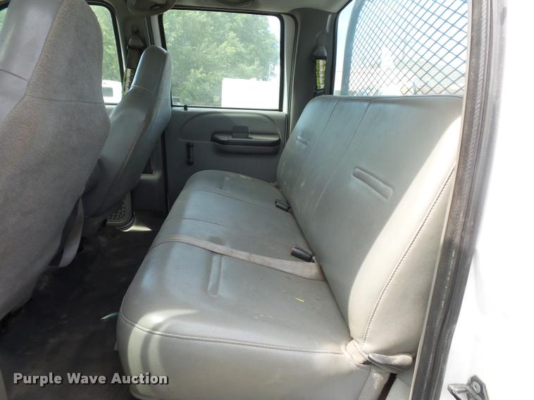 image for item DJ9583 2007 Ford F550 Super Duty Crew Cab service truck