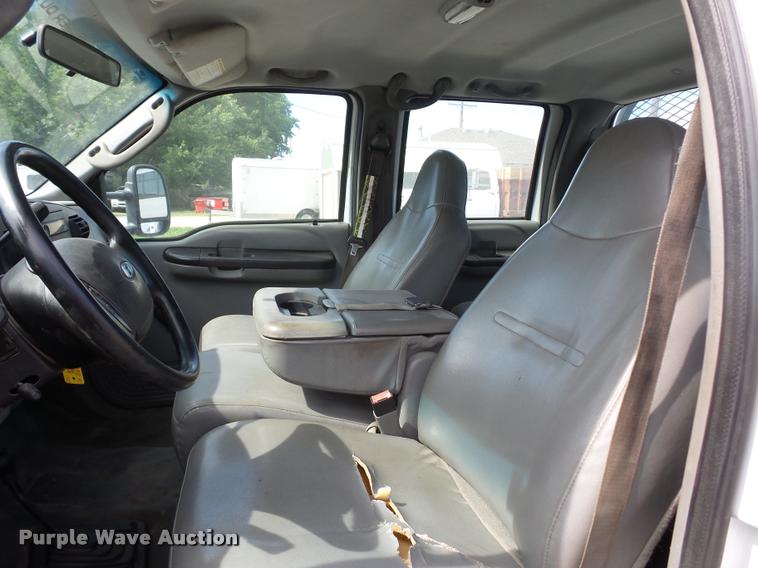 image for item DJ9583 2007 Ford F550 Super Duty Crew Cab service truck