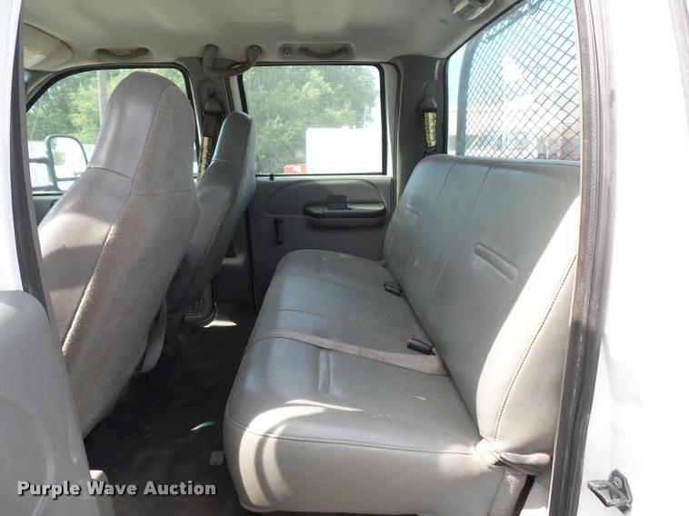 image for item DJ9583 2007 Ford F550 Super Duty Crew Cab service truck
