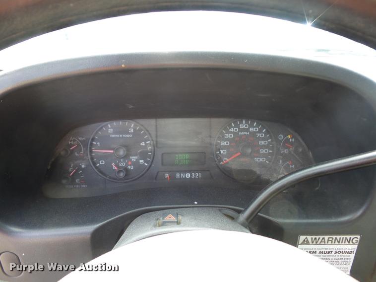 image for item DJ9583 2007 Ford F550 Super Duty Crew Cab service truck