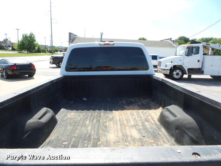 image for item DJ9585 2010 Ford F250 Super Duty Crew Cab pickup truck