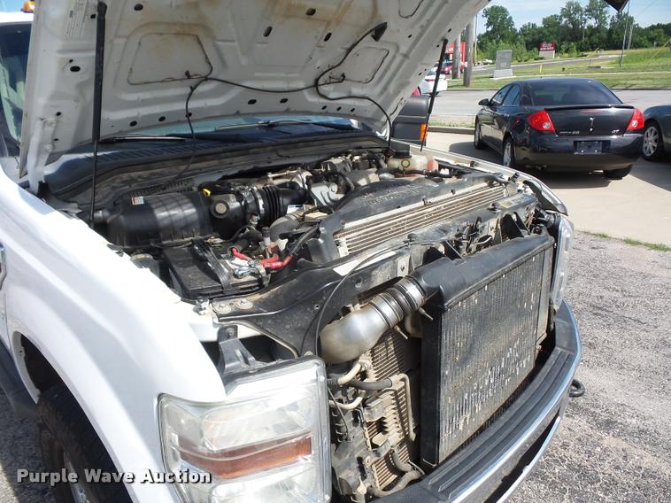 image for item DJ9585 2010 Ford F250 Super Duty Crew Cab pickup truck