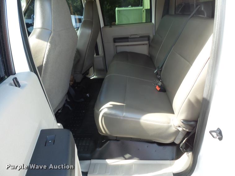 image for item DJ9585 2010 Ford F250 Super Duty Crew Cab pickup truck