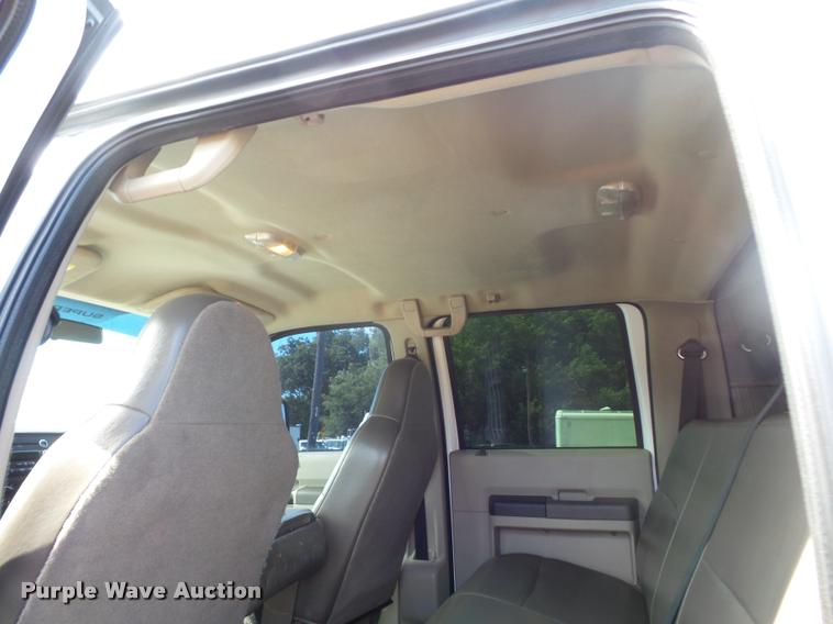 image for item DJ9585 2010 Ford F250 Super Duty Crew Cab pickup truck